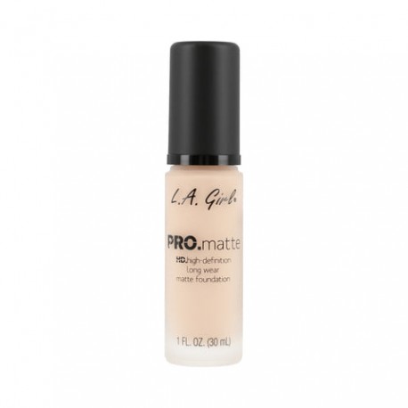 PRO. Matte Foundation  Natural